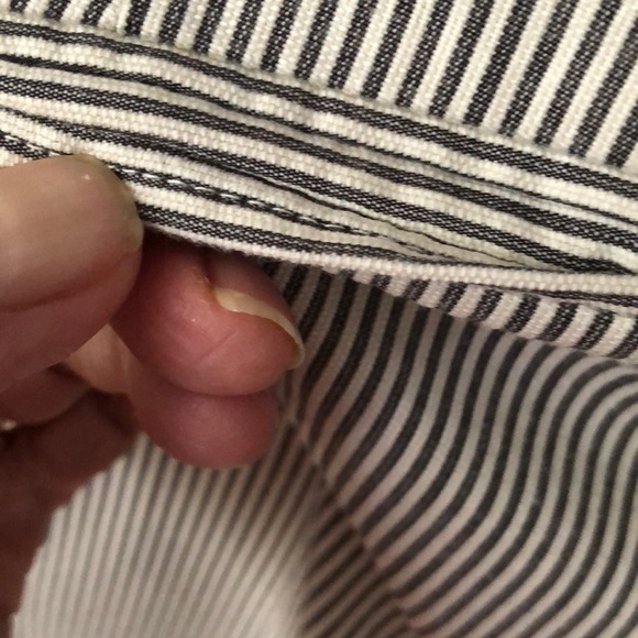 Ann Taylor Ladies size 8 striped cotton capri’s - Picture 9 of 16